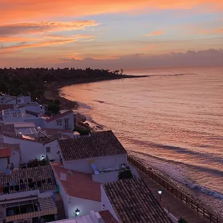 Beach Front Views, Sunrise And Sunset Views Apartment